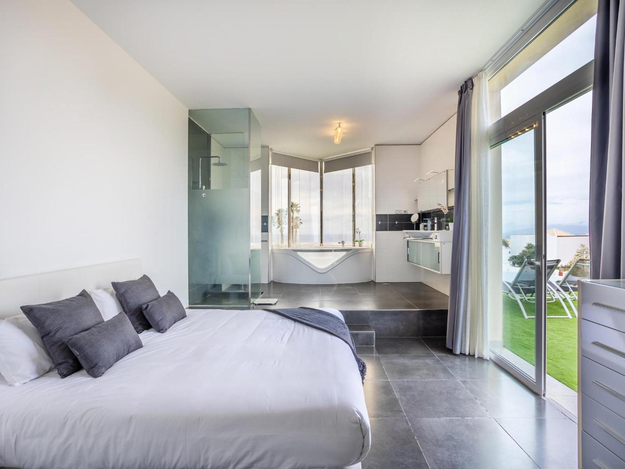 Villa Olbia Charming Dreamview With Jacuzzi أذيخي المظهر الخارجي الصورة